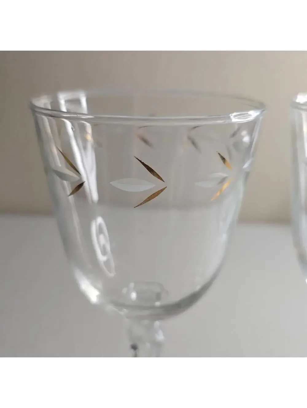 Set of 2 Vintage Libbey Windswept Water Wine Goblets